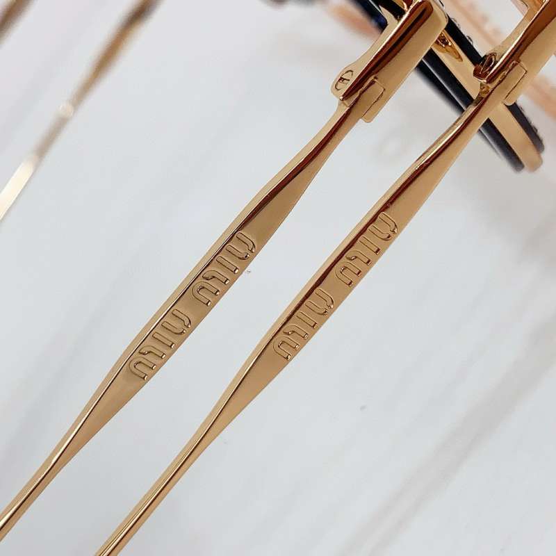 Picture of MiuMiu Optical Glasses _SKUfw55615868fw